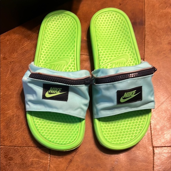 Nike Other - Nike Benassi Fanny Pack slides green blue mens 12